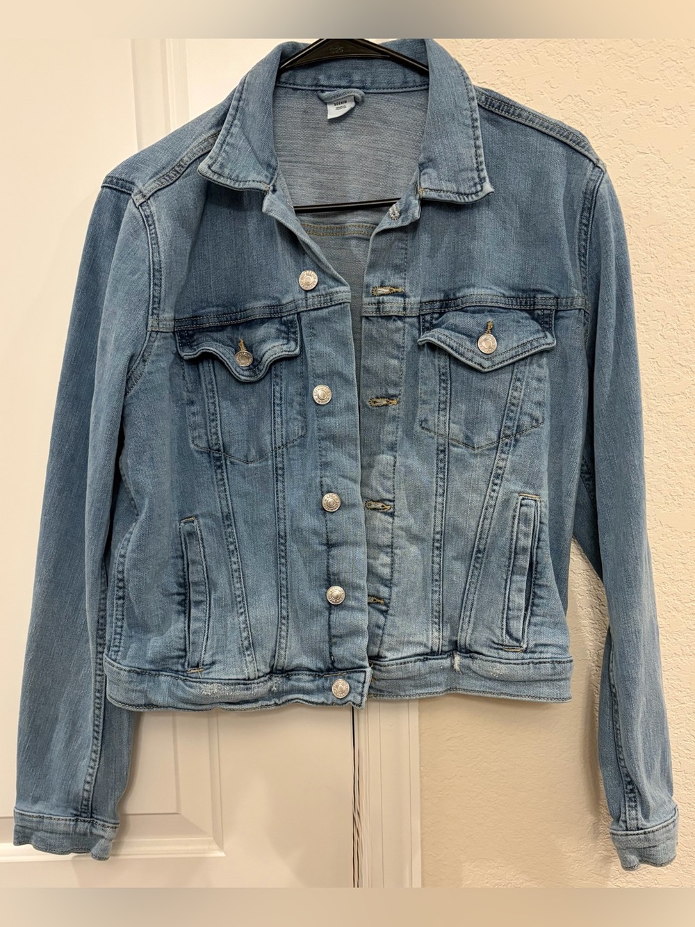 H&M Classic Light Wash Denim Jacket